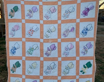 Vintage Well Worn Hand Quilted Sailboat Pattern Cutter Quilt Piece Set In Blue