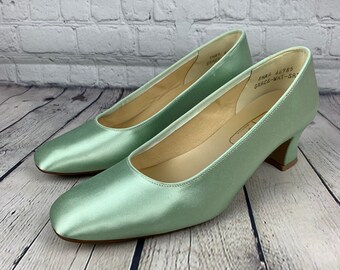 green ladies dress shoes