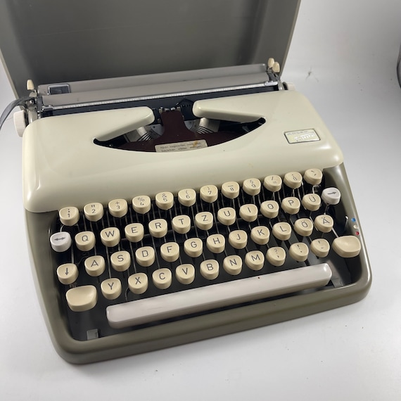Vintage Triumph Adler Tippa German Portable Typewriter - Etsy