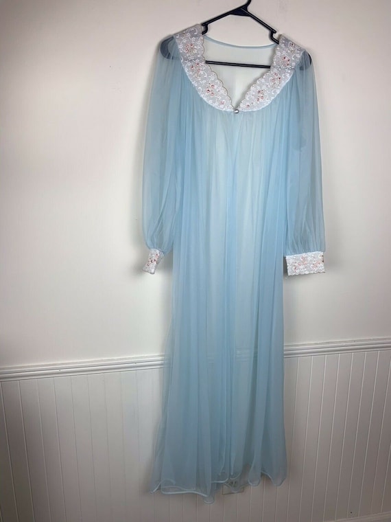 Vintage Ladies’ Size Medium Sheer Blue Nylon Robe 