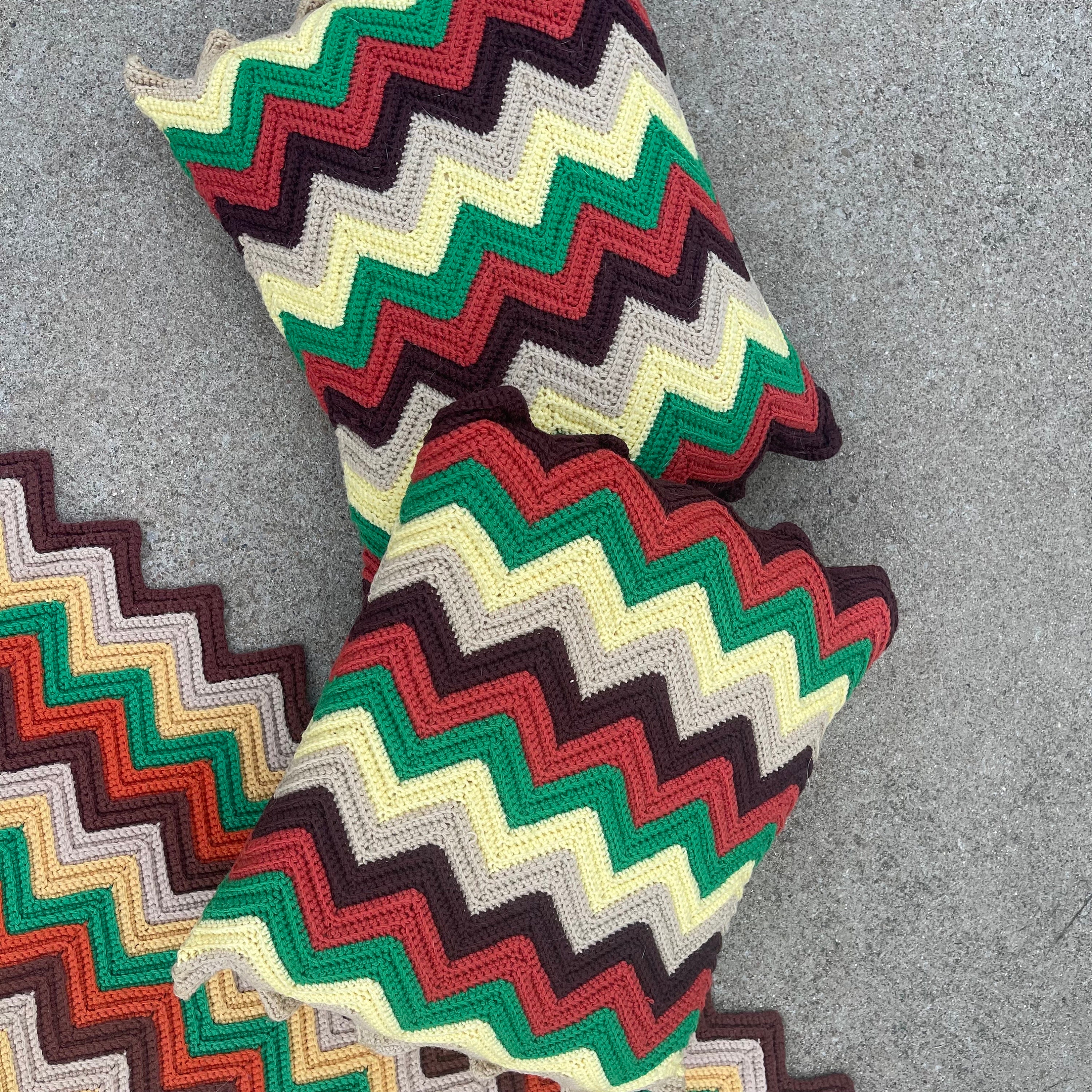 Vintage Hand Crochet Zig Zag Pattern Afghan and Matching Pillows - Etsy