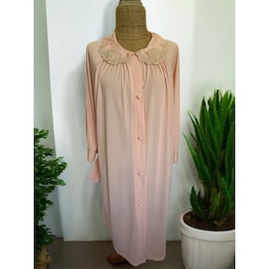 Vintage Sears  Women&#39;s Size Large Peachy Pink Button Front Robe