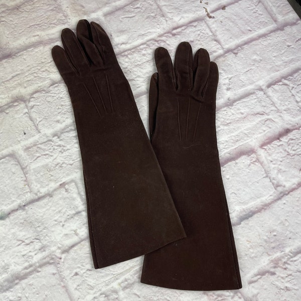 Vintage 1960’s Era Ladies’ Dark Brown Suede Gloves Size 6 1/2 Made in France