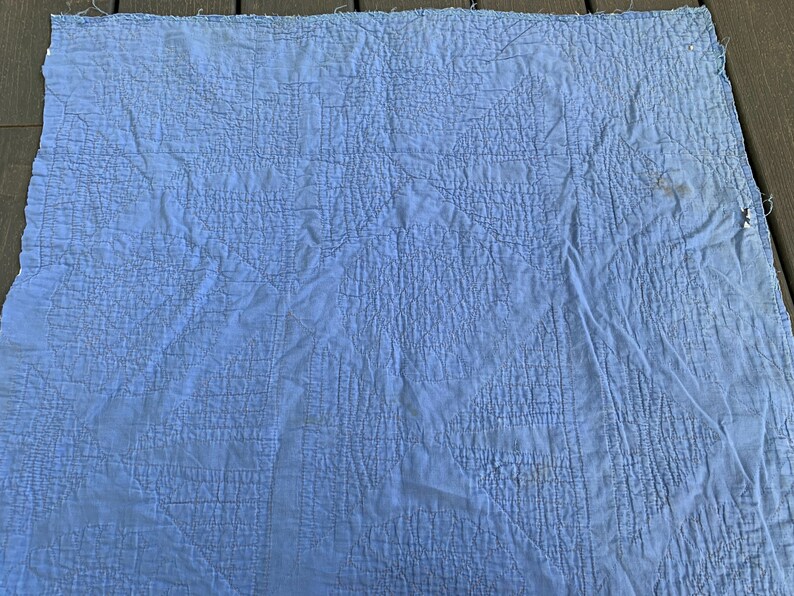 Vintage Well Worn Hand Quilted Sailboat Pattern Cutter Quilt Piece Set In Blue
