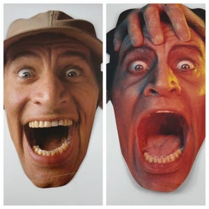 Puede incluir: Dos imágenes recortadas de la cara de un hombre, una con un sombrero color canela, ambas con ojos muy abiertos y bocas abiertas. La imagen de la izquierda muestra a un hombre sonriendo ampliamente, mientras que la imagen de la derecha representa a un hombre con expresión de sorpresa, mano en la cabeza.