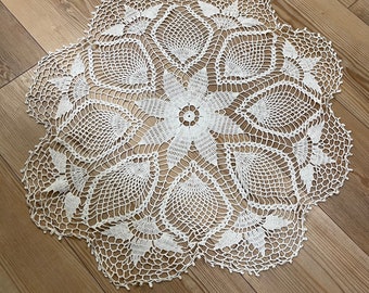 Vintage Hand Crochet Off White Ecru Pineapple Crochet Doily