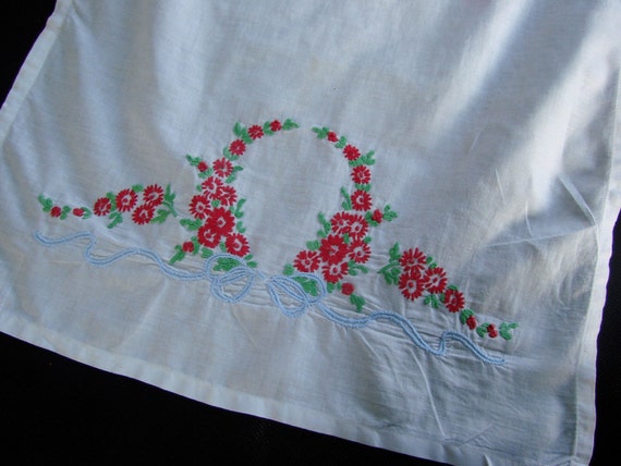 Vintage White Table Runner Dresser Scarf With Hand Embroidery Etsy