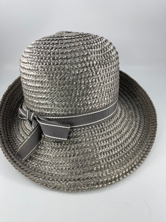 Vintage 1990’s Era Ladies’ Gray Straw Hat With Gr… - image 8