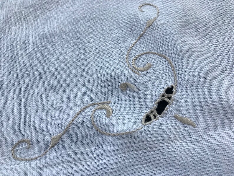 Vintage White Cutwork Embroidery Tablecloth