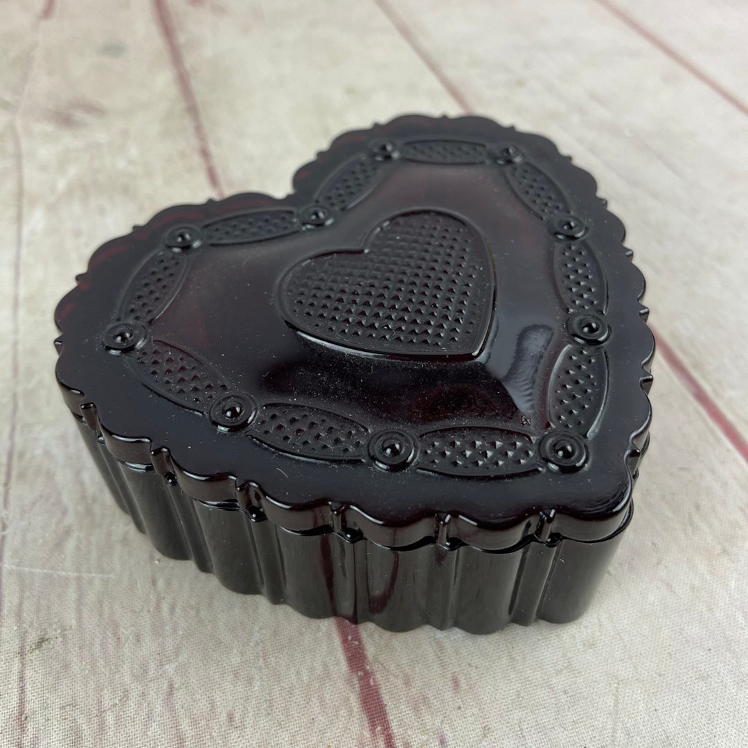 Vintage Avon Ruby Red Cape Cod Glass Valentine Heart Jewelry Trinket ...