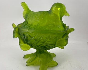 Vintage Westmoreland Green Frosted Glass Bird on Nest Candy Dish