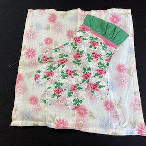 Vintage 1950’s Era Ladies’ Pink, Green and White Flannel and Feed Sack Fabric Glove Bag Holder