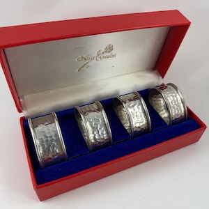 Set of 4 Vintage Hammered Pewter Napkin Rings Nessa Gaulois in Original Box