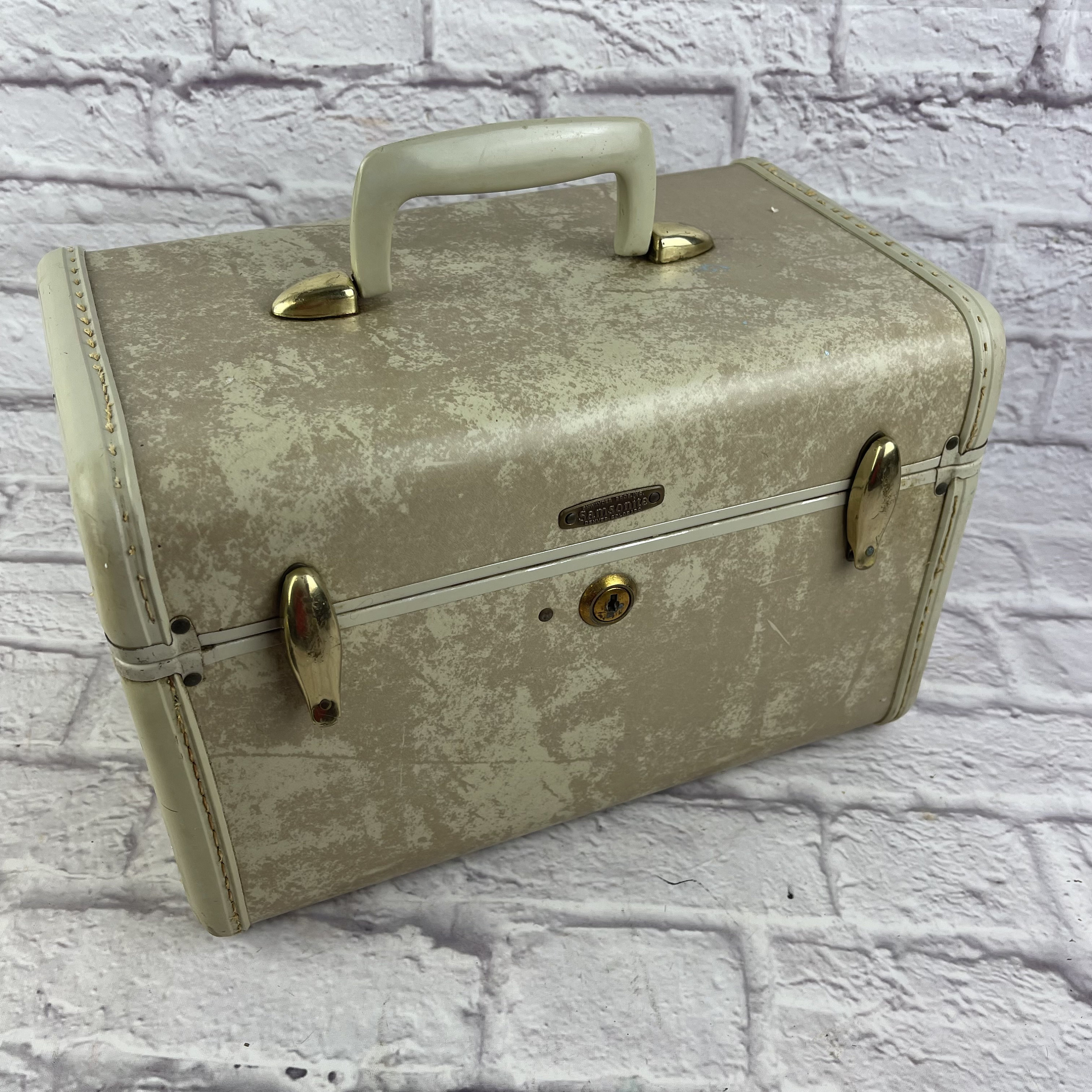 Vintage Samsonite Ivory Off White Marbleized Train Case Overnight