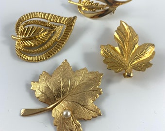 4 Vintage Goldtone Leaf Leaves Pins Scarf Holder