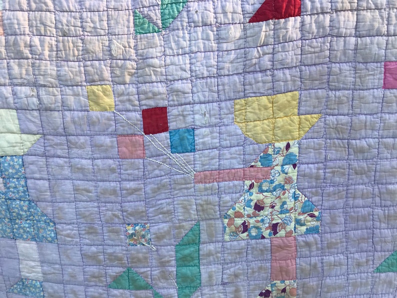 Vintage Little Girl with Balloons Applique Cutter Quilt Set in Lavender Hand Quilting