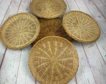 Lot Of 5 Mismatched Wicker Rattan Bamboo Paper Plate Holders Wall Decor Camping