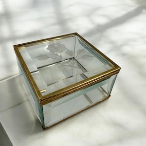 Vintage geätztes Glas mit Blumen Schmuckschatulle Schmuckschatulle