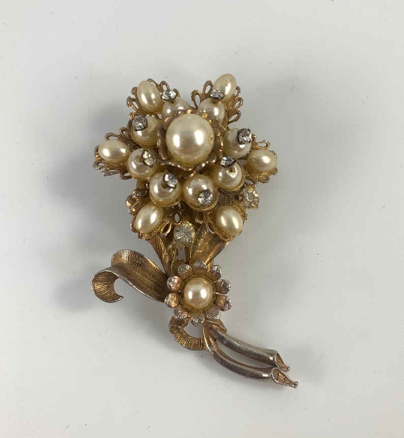 VIntage 1960's Era Flower Pin Faux Pearls Rhinestones image 6