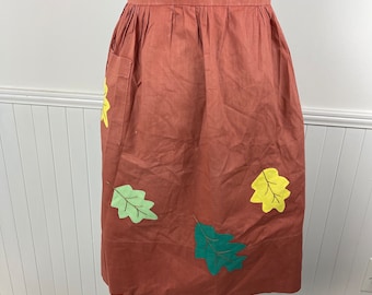 Demi-tablier marron vintage pour femme avec feuilles de chêne appliquées