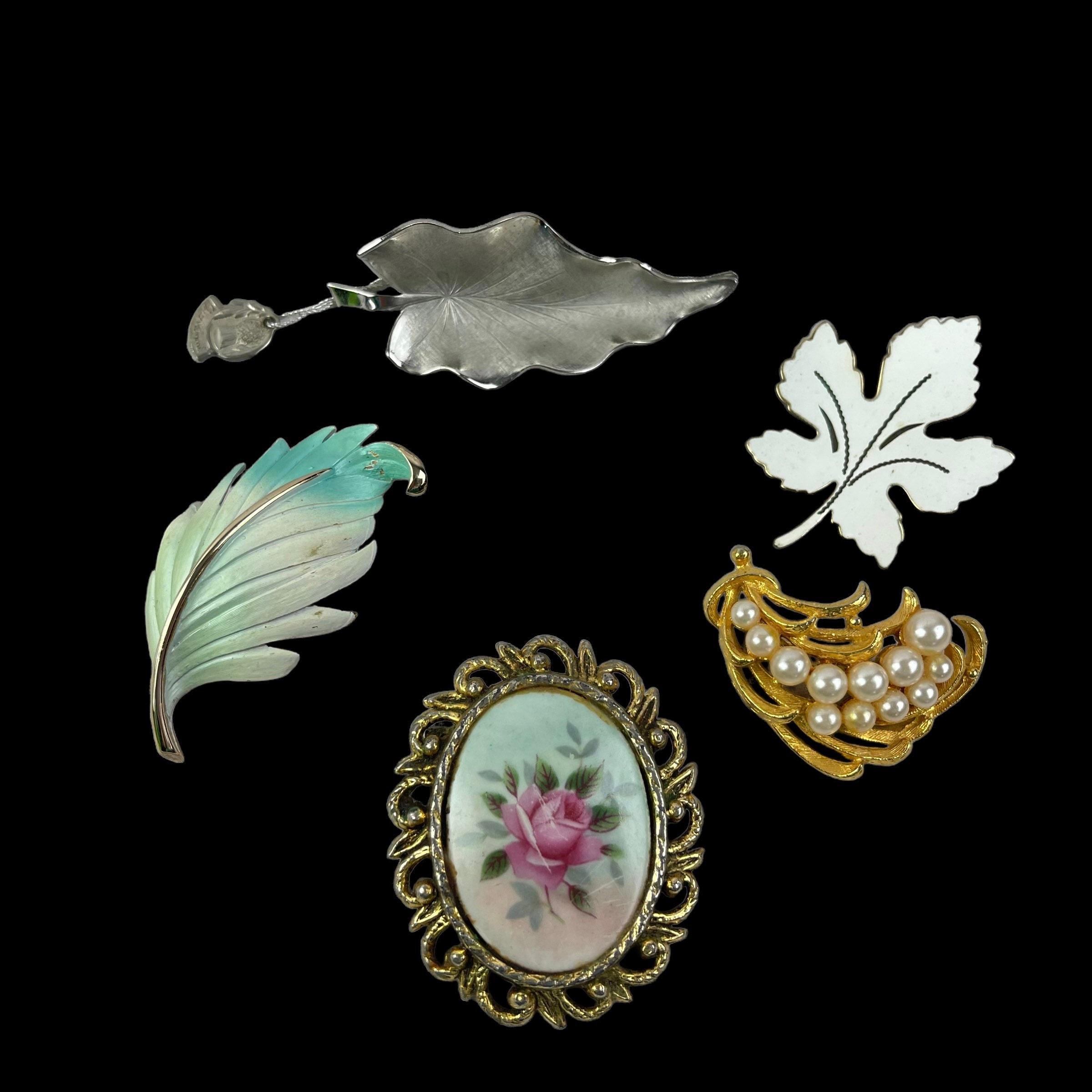 LOT DE 5 Anciennes Broches EUR 39,90 - FR