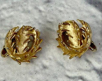 Vintage Designer Signed Trifari Goldtone Clip On Earrings