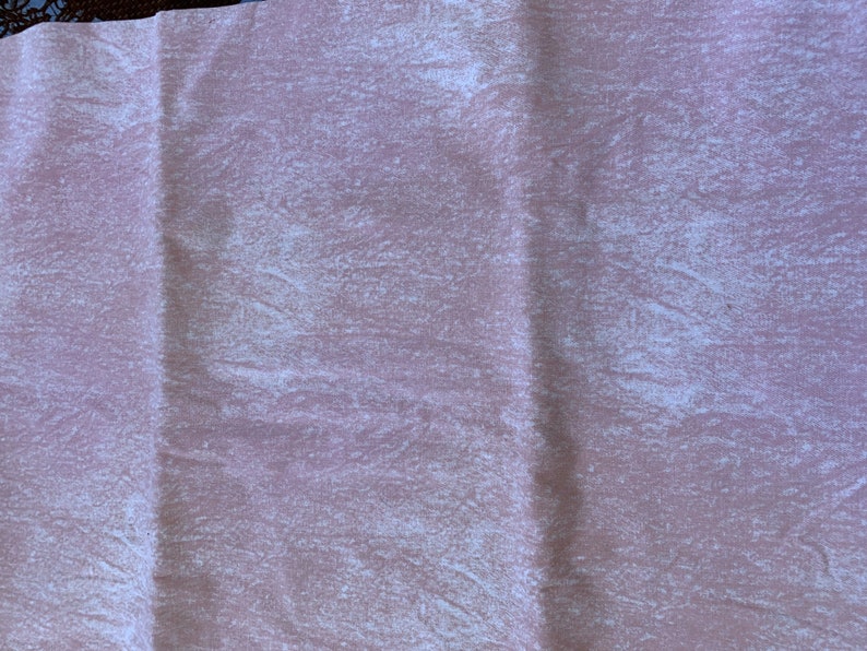 4 12 Yards of Vintage Pink and White Mottled Print Cotton Fabric