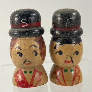 Vintage 1950’s Era Solid Wood Hand Painted Miniature Salt & Pepper Shaker Set