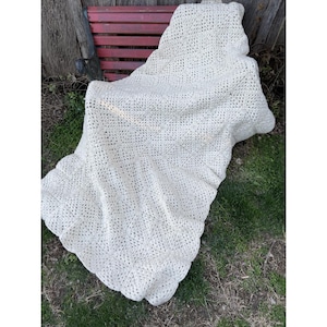 White Vintage Crochet Blanket - Etsy
