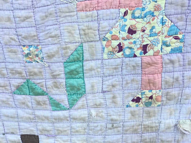 Vintage Little Girl with Balloons Applique Cutter Quilt Set in Lavender Hand Quilting