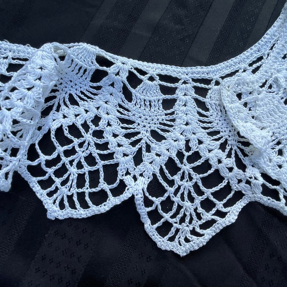 Vintage White Pineapple Pattern Hand Crochet Coll… - image 3