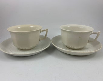 2 Vintage weiße englische Ironstone Wm Adams und Sons Tassen und Untertassen