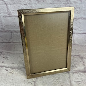 Vintage Goldtone Metal 5 x 7 Picture Frame