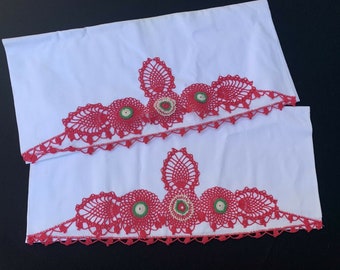 Pair Of Vintage White Cotton Pillowcases Fuchsia Hand Pineapple Crochet Trim