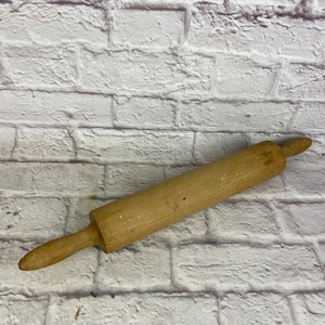 Vintage Antique Wooden One Piece Wood Rolling Pin