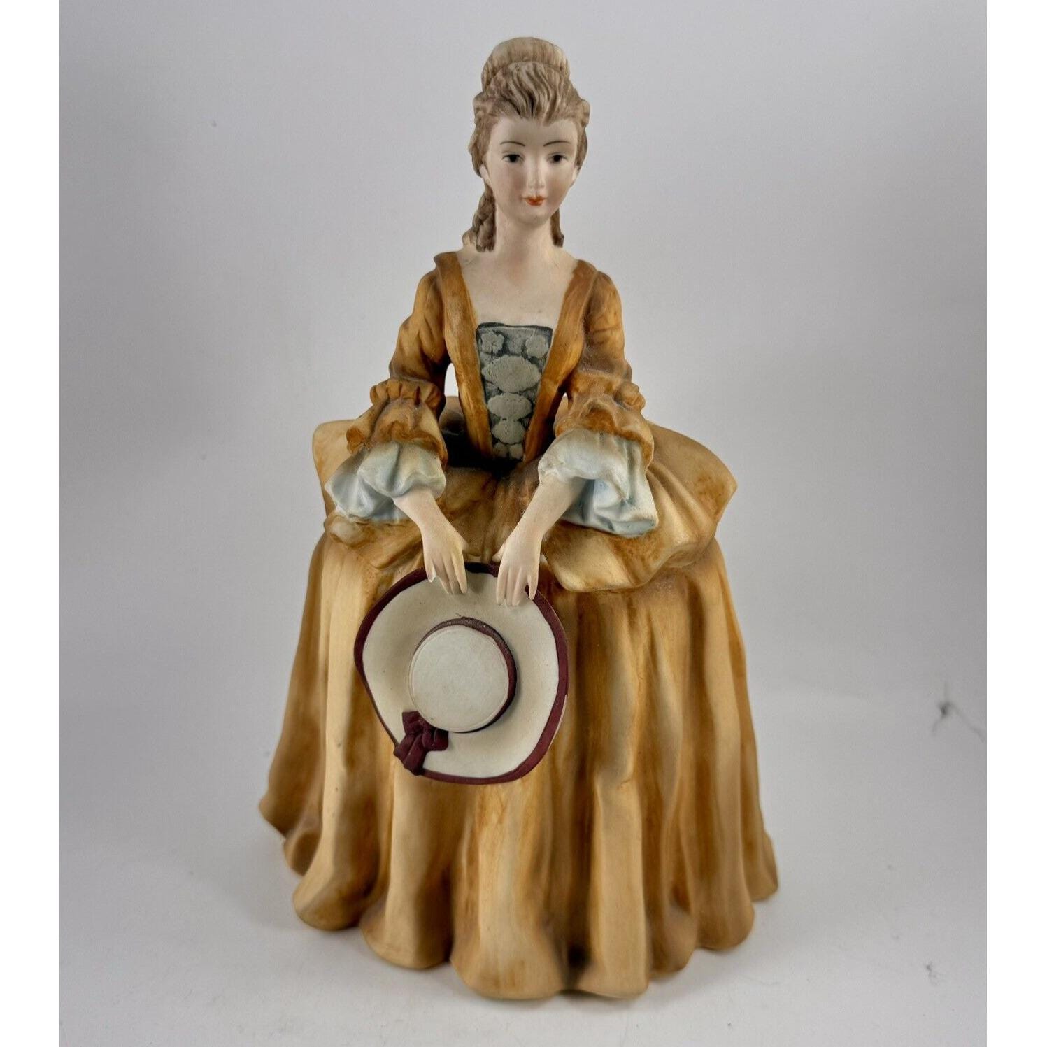 * vintage figure ୨୧ クリーム & ベージュの ワンちゃん Vintage Andrea by Sadek Painted Bisque 8.5 in Figurine Victorian