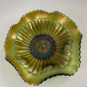 Vintage Northwood Stippled Rays Green Carnival Glass Fluted Bowl