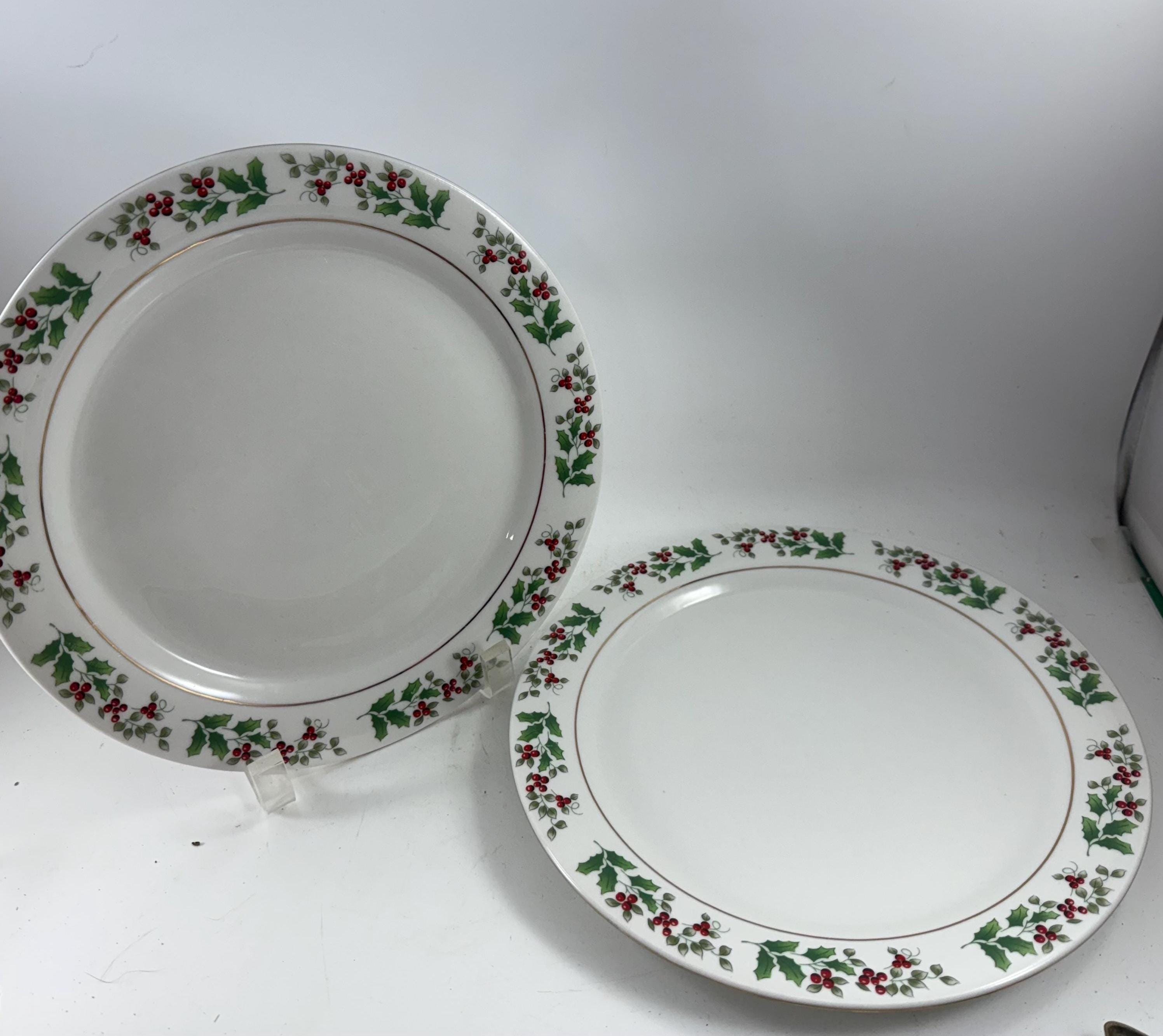 Pair of Vintage GIBSON Christmas Holiday Charm Holly Berries