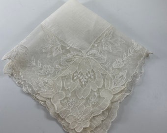 Vintage Ladies’ White Floral Lace Wedding Hankie Handkerchief