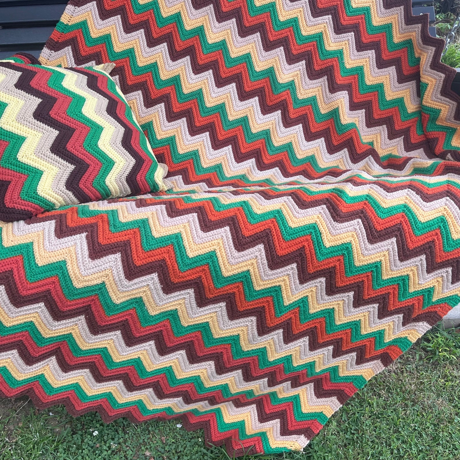 Vintage Hand Crochet Zig Zag Pattern Afghan and Matching Pillows - Etsy