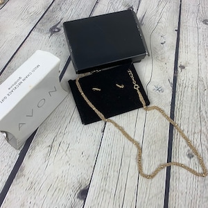 Vintage New in Box Avon Goldtone Multi Chain Gift Set with Necklace and Earrings