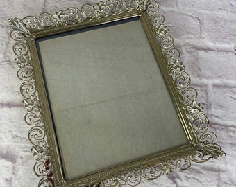 Vintage Goldtone Ornate Filagree Metal 8 x 10 Picture Frame