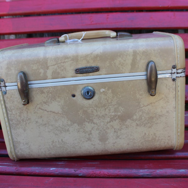 Vintage Samsonite Ivory/Off White Marbleized Train Case/Overnight Suitcase