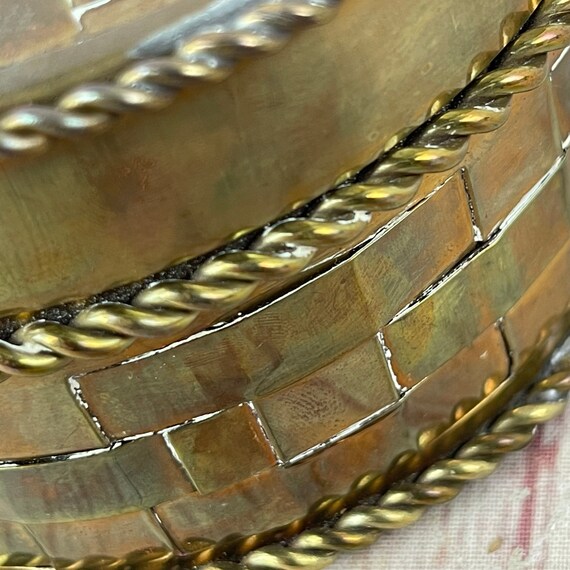 Vintage Round Basket Weave Design Brass Box Jewel… - image 5