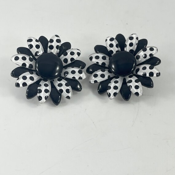 Pair of Vintage Black and White  Plastic Floral C… - image 3