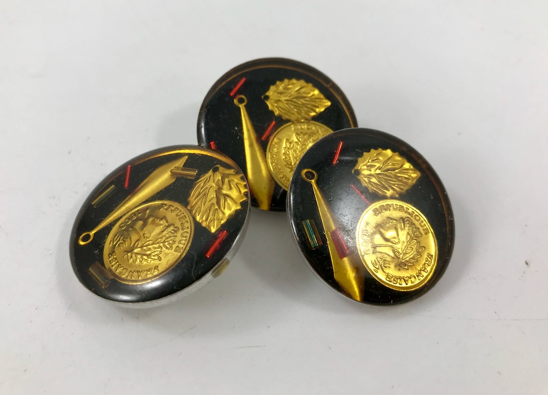 Trio of Vintage Lucite Treasure Junque Charm Buttons - Etsy