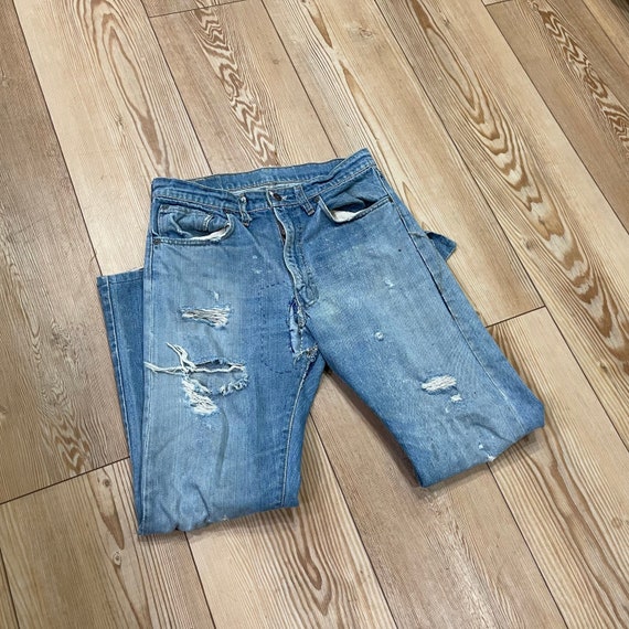 Pair of Vintage 1980's Era Levi's Jeans 32 x 28 Di