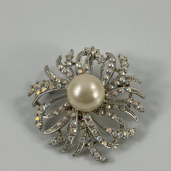 Vintage Ladies’ Silvertone, Rhinestone & Faux Pea… - image 1