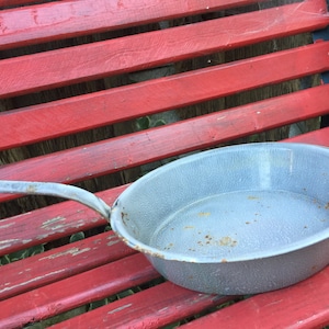Vintage Grey Gray Granite Enamelware Skillet Pan