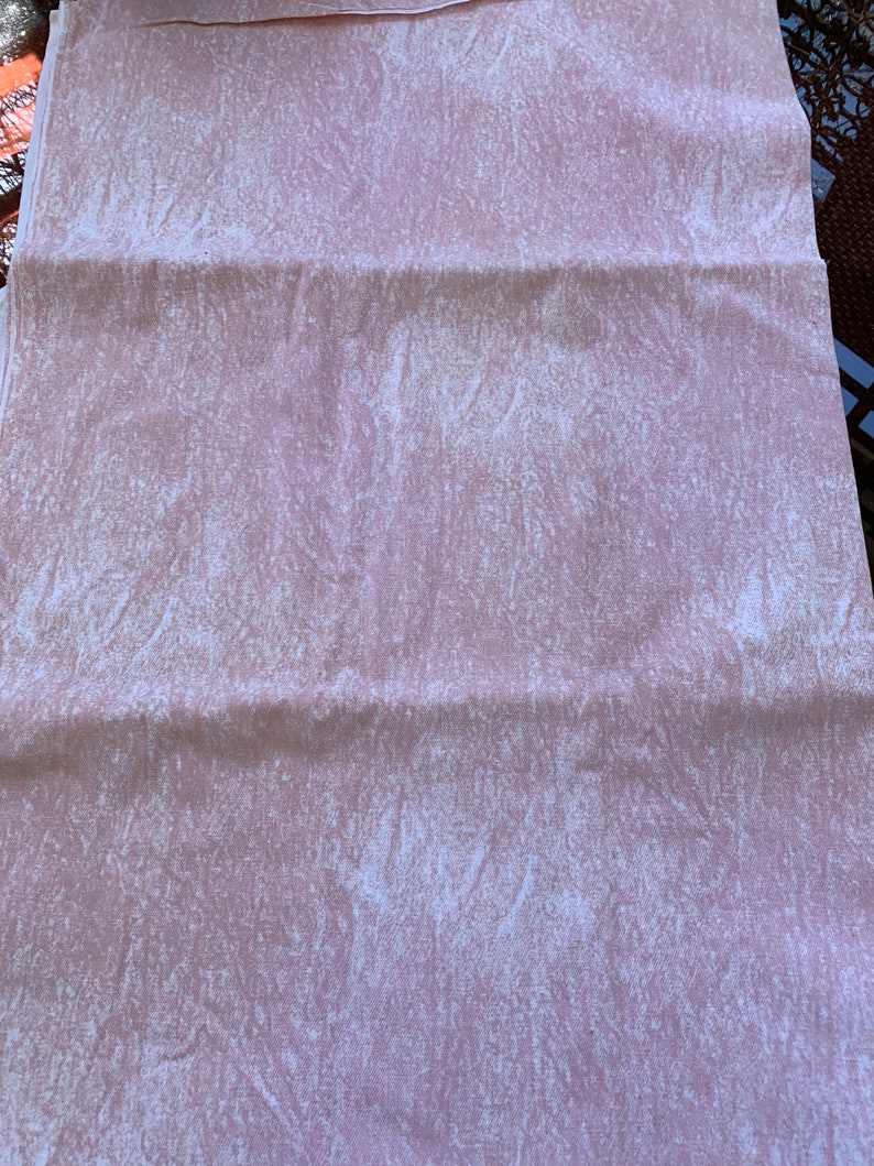 4 12 Yards of Vintage Pink and White Mottled Print Cotton Fabric